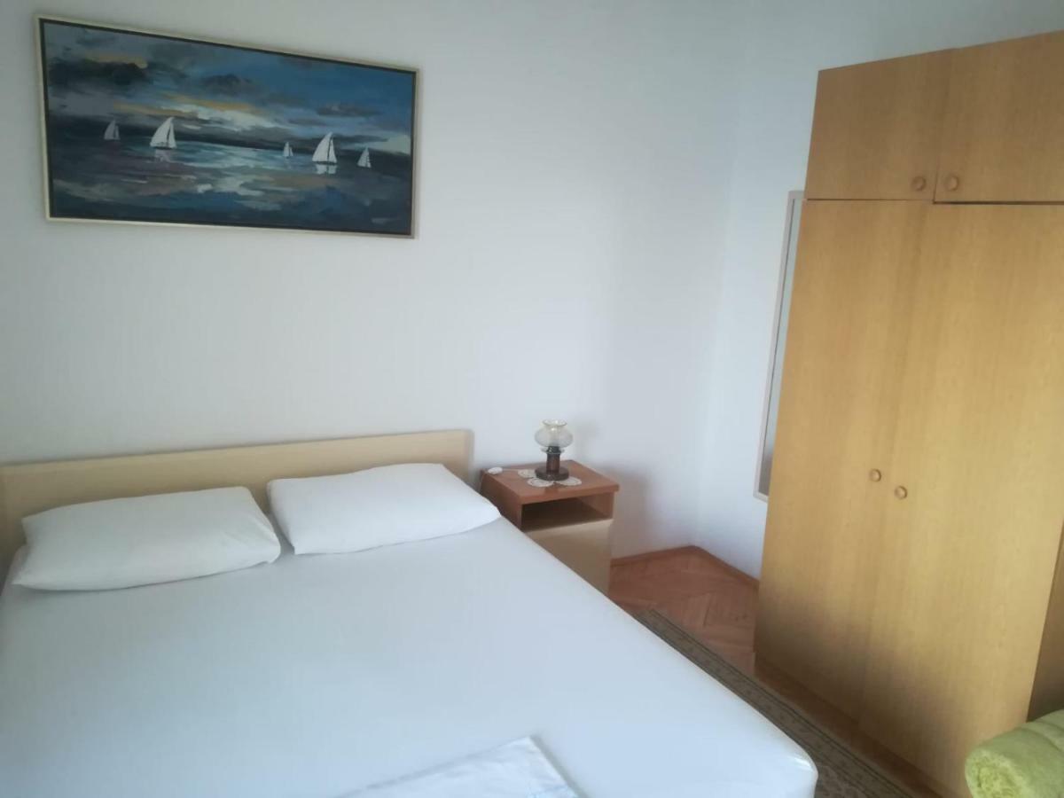 Apartmani Ujdur オミシュ エクステリア 写真