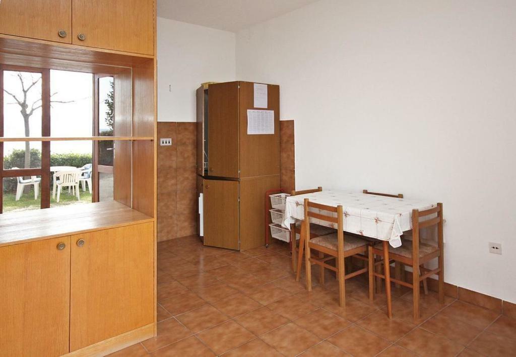 Apartmani Ujdur オミシュ エクステリア 写真